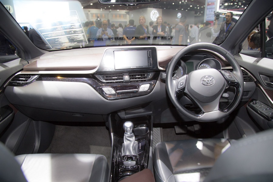 Toyota C-HR phiên bản TRD có giá 984 triệu đồng tại Thái Lan